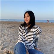 Alumna de diseño imparte clases de dibujo y anatomía